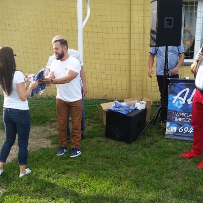 Piknik integracyjny mieszkańców w Olesznie